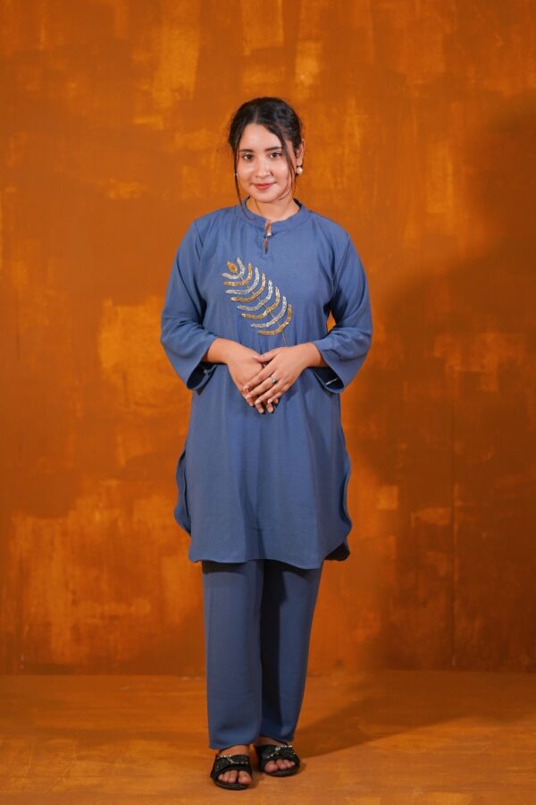 Girls -2 piece - Image 3