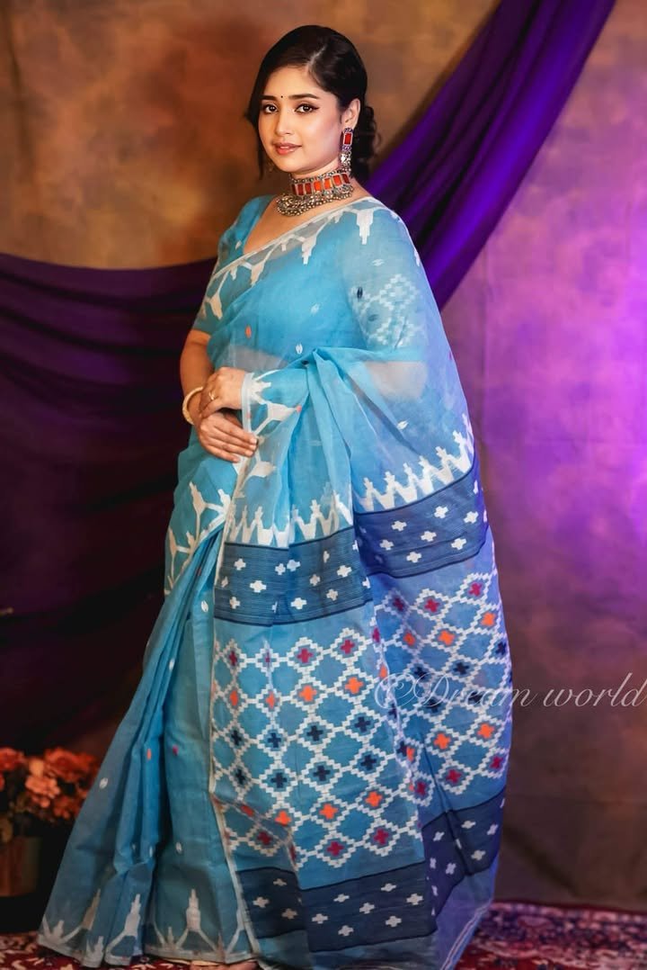 জামদানি শাড়ি